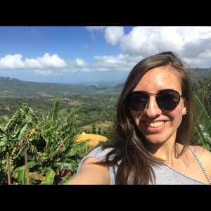 Meet your Posher, Lisette